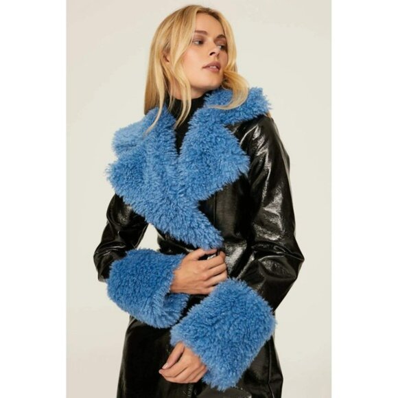 Love Whit Whitney Port Sherpa Collar Coat Black Faux Leather Blue Fur Trim Sz M - Picture 2 of 12
